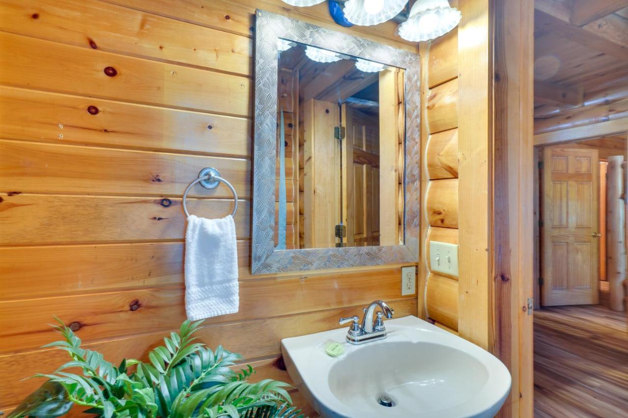 Lovely Gatlinburg Cabin With Private Hot Tub! מראה חיצוני תמונה