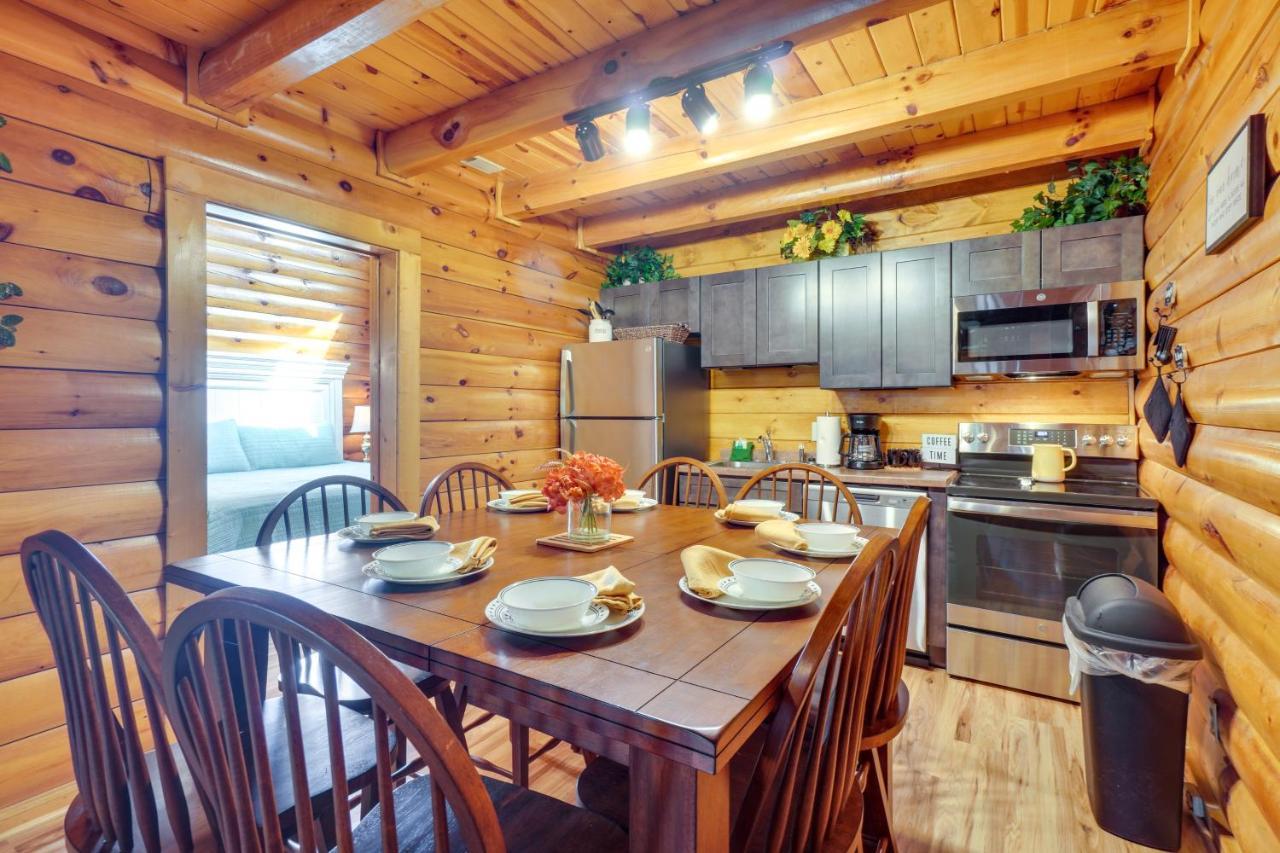 Lovely Gatlinburg Cabin With Private Hot Tub! מראה חיצוני תמונה