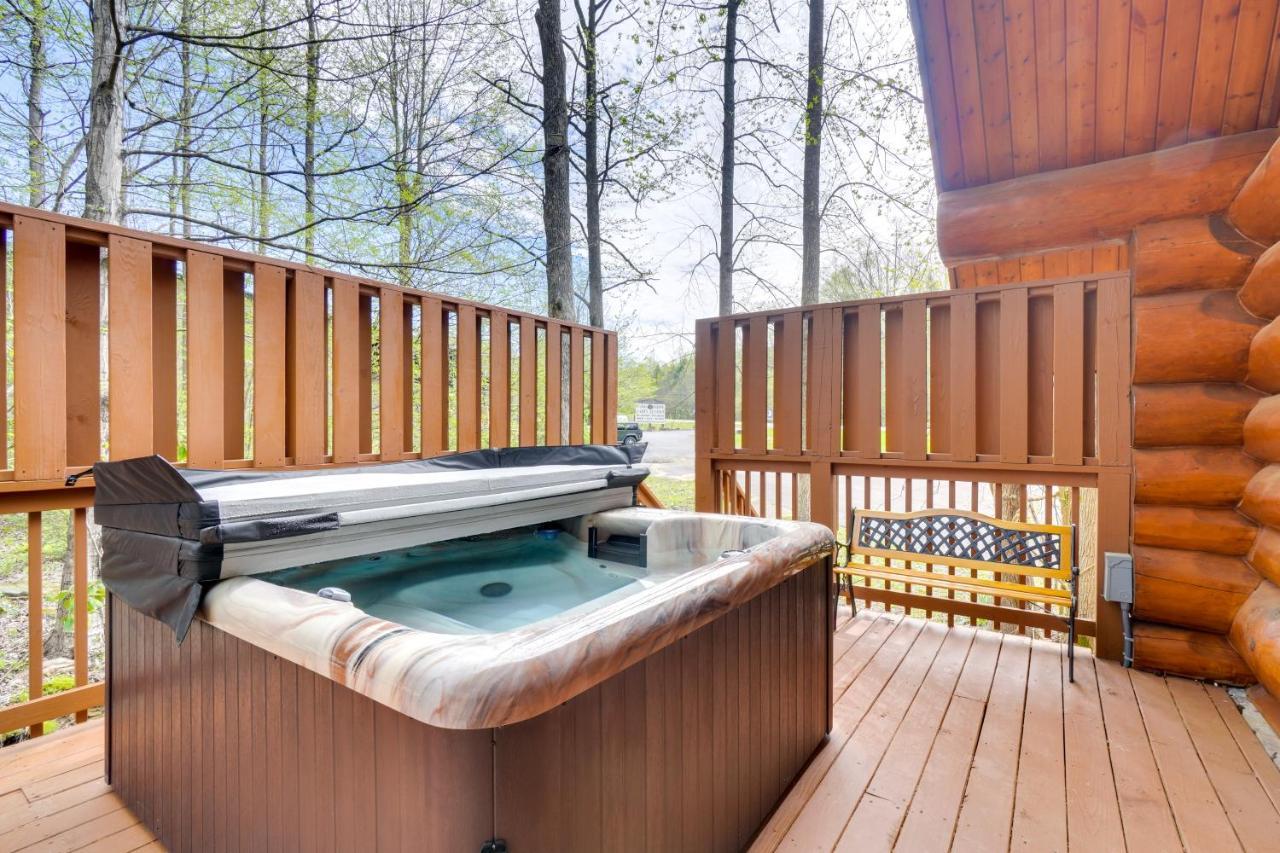 Lovely Gatlinburg Cabin With Private Hot Tub! מראה חיצוני תמונה